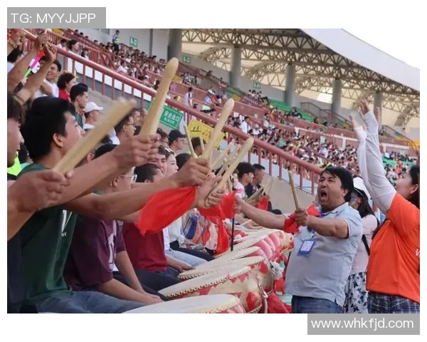 足球明星与新疆朋友的深厚情谊揭示了文化交流的无限可能 足球明星与新疆朋友的深厚情谊揭示了文化交流的无限可能