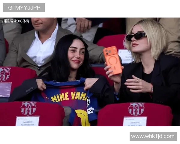 欧洲足球明星妻子被曝出轨事件引发媒体热议与球迷关注 欧洲足球明星妻子被曝出轨事件引发媒体热议与球迷关注